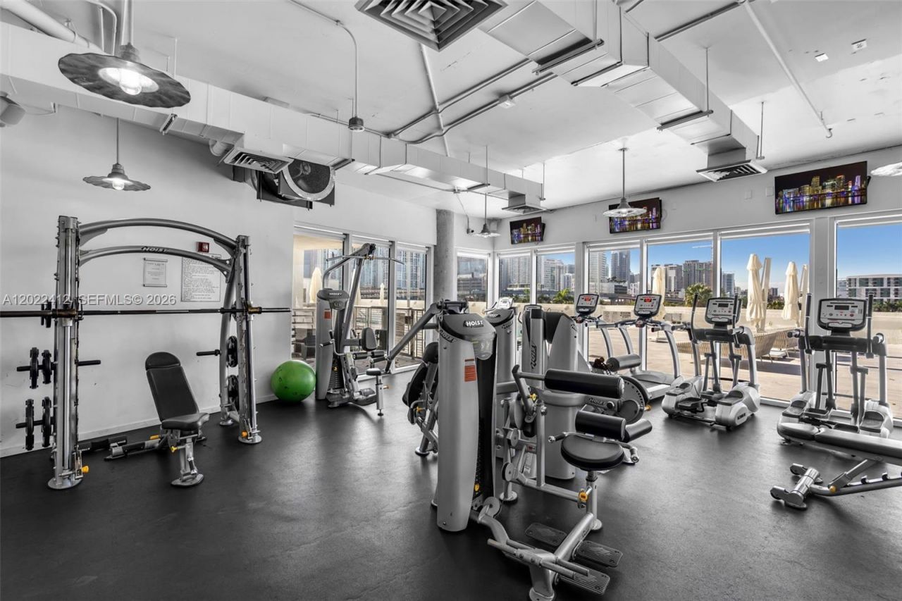 10 SW South River Dr , Unit 907, Miami, FL 33130 Photo