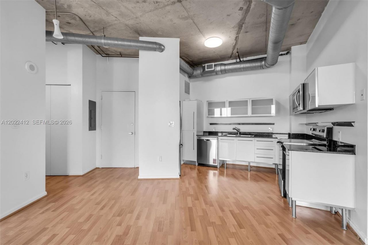 10 SW South River Dr , Unit 907, Miami, FL 33130 Photo