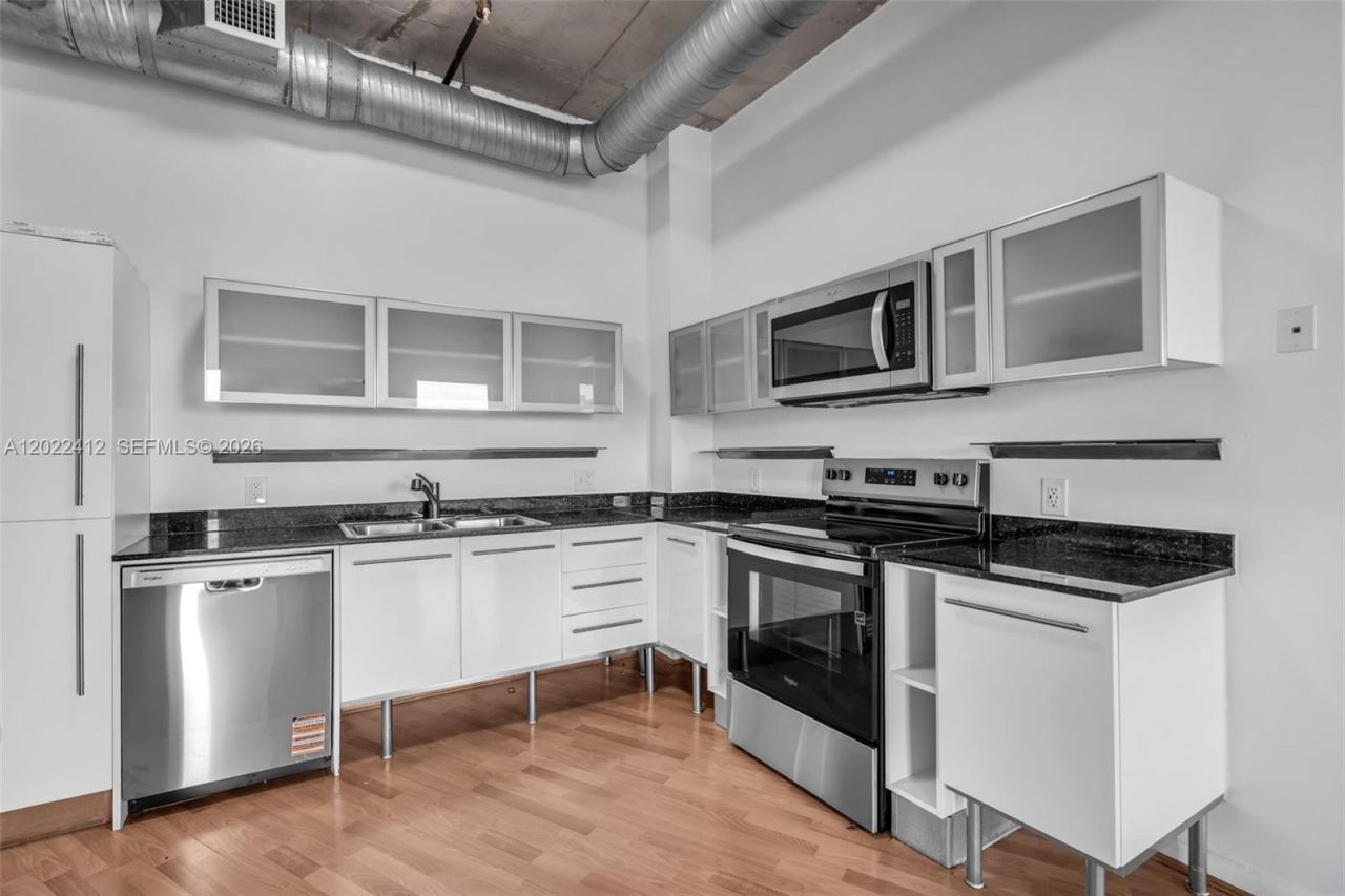 10 SW South River Dr , Unit 907, Miami, FL 33130 Photo