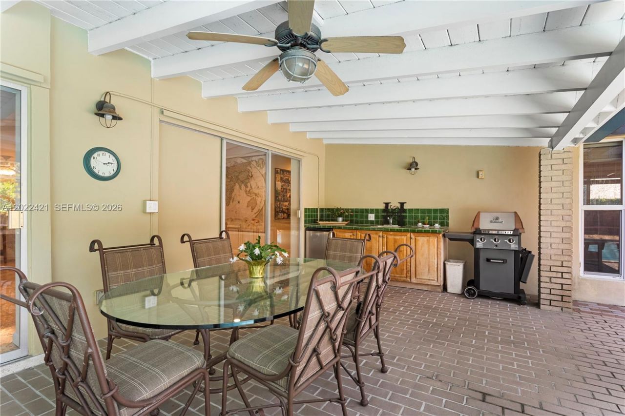 6845 SW 129th Ter , Pinecrest, FL 33156 Photo
