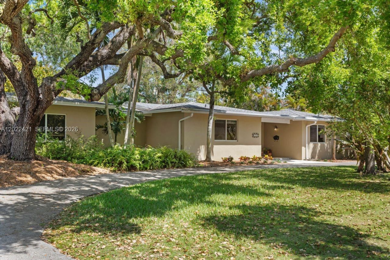 6845 SW 129th Ter , Pinecrest, FL 33156 Photo