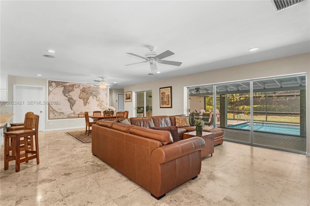 6845 SW 129th Ter , Pinecrest, FL 33156 Photo