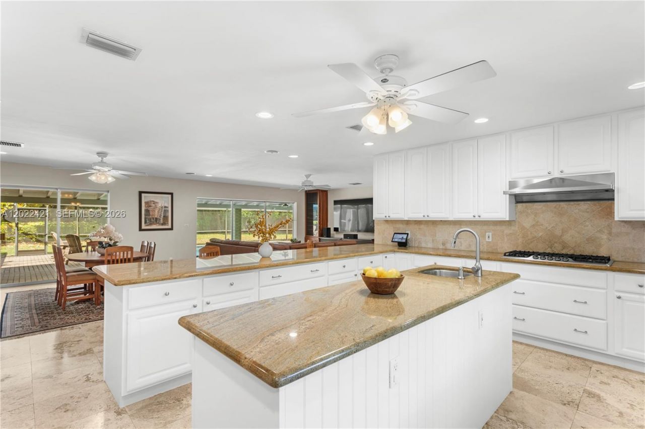 6845 SW 129th Ter , Pinecrest, FL 33156 Photo