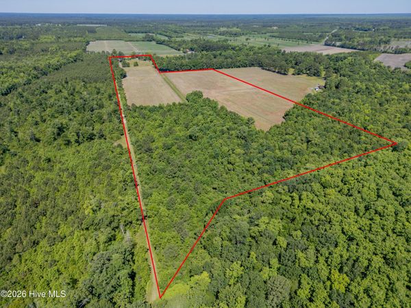 9851 Hallsboro Road S, Whiteville, NC 28472