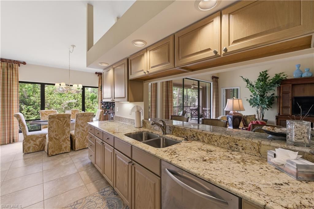27038 Oakwood Lake Dr , Bonita Springs, FL 34134 Photo