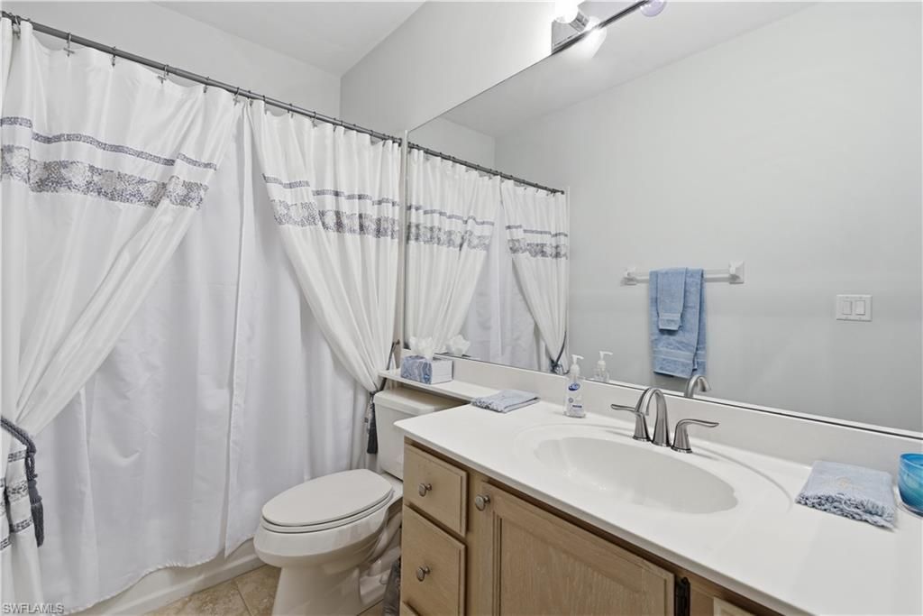 27038 Oakwood Lake Dr , Bonita Springs, FL 34134 Photo