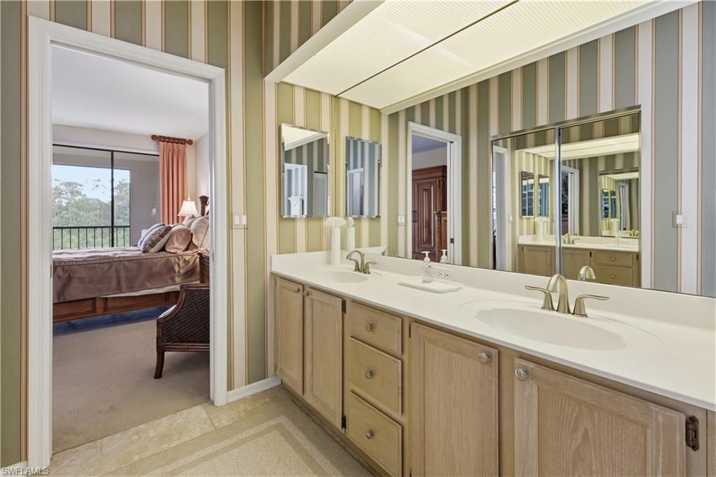 27038 Oakwood Lake Dr , Bonita Springs, FL 34134 Photo