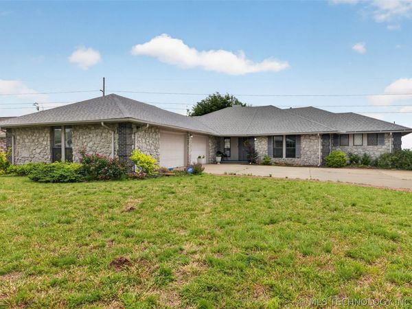 18820 Ridge Road , Catoosa, OK 74015