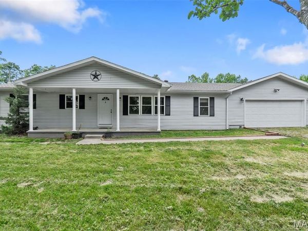 7283 State Highway N, Scott City, MO 63780