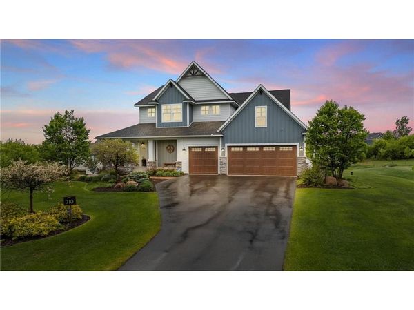 710 Crest Curve, Hudson, WI 54016