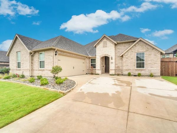 740 Brozgold Avenue , Midlothian, TX 76065