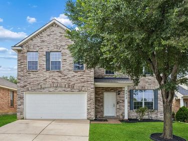 7013 Lindentree Lane, Fort Worth, TX 76137