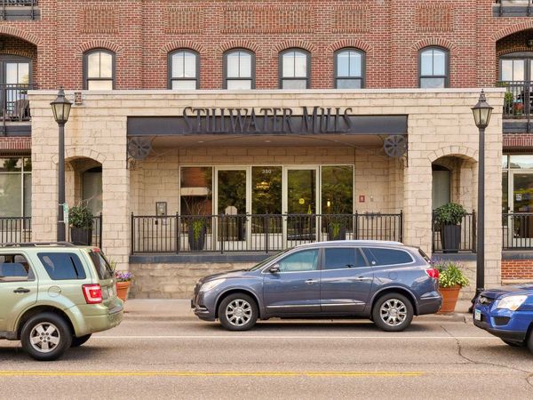 350 Main Street N, Unit 252, Stillwater, MN 55082