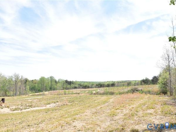 1075 Freshwater Creek Road , Mineral, VA 23117