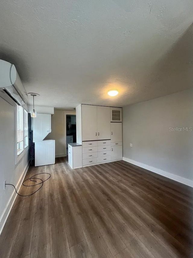 1713 29th Street W, Bradenton, FL 34205 Photo