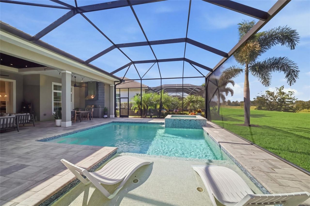 8254 Pavia Way, Lakewood Ranch, FL 34202 Photo