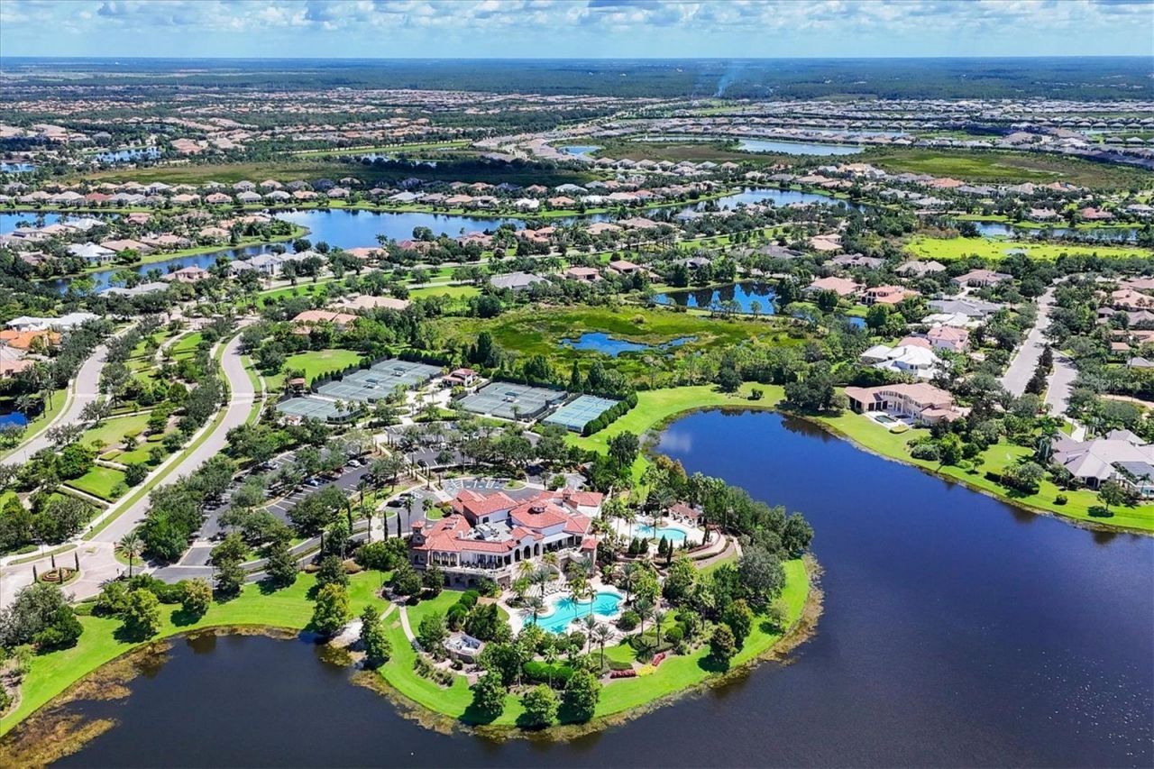 8254 Pavia Way, Lakewood Ranch, FL 34202 Photo