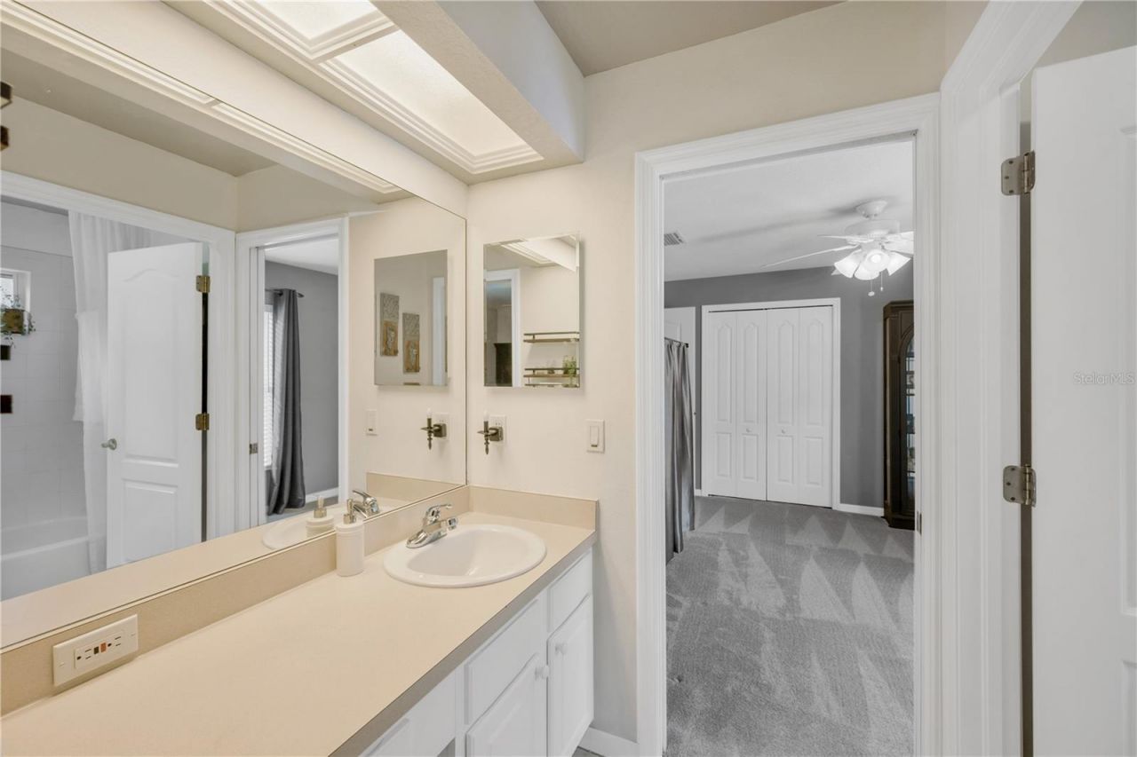 4315 Faircourt Drive, Valrico, FL 33596 Photo