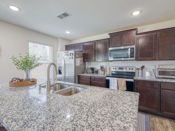 313 Holliwell Chase Lane, Maryville, TN 37804