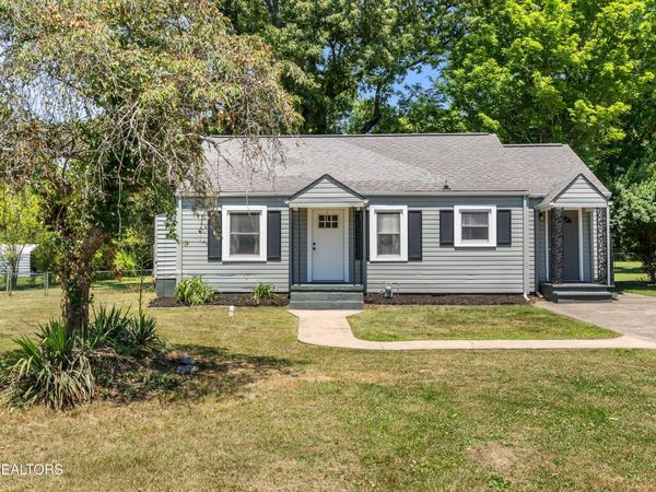 3221 Boright Drive, Knoxville, TN 37917