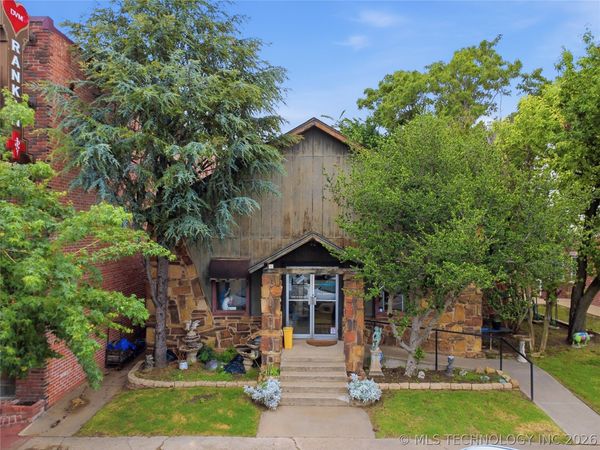 115 E Broadway Street , Sand Springs, OK 74063