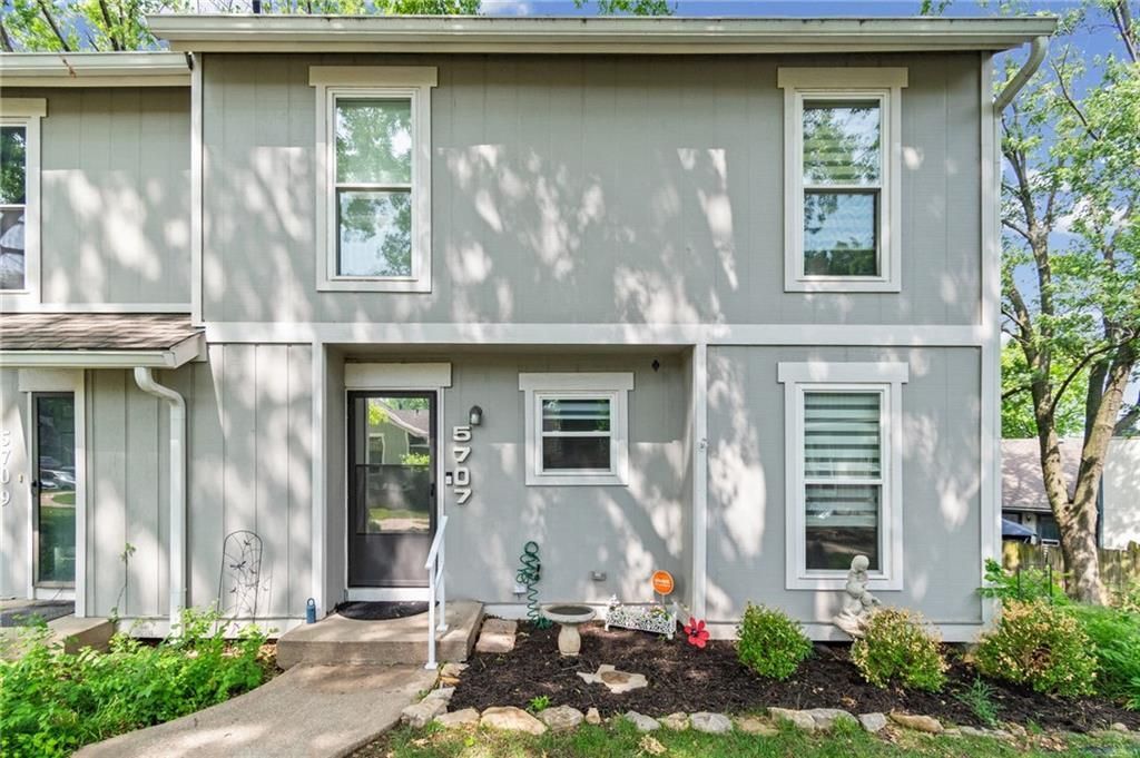 5707 N Oregon Avenue, Kansas City, MO 64151 Main Photo