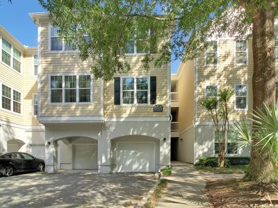 60 Fenwick Hall Allee Alley, Unit Apt 911, Johns Island, SC 29455