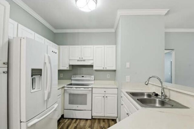 60 Fenwick Hall Allee Alley Photo 11