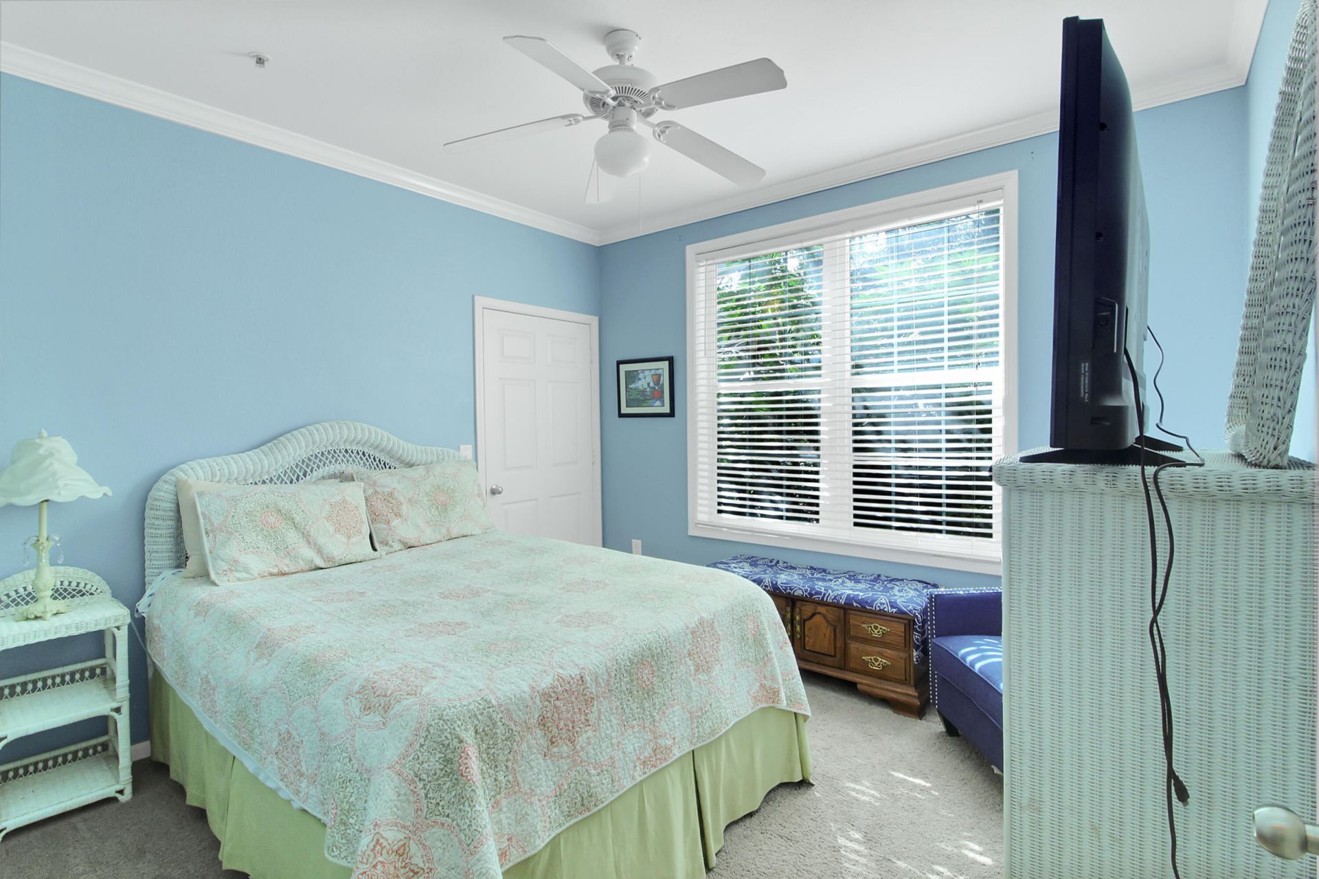 60 Fenwick Hall Allee Alley Photo 16