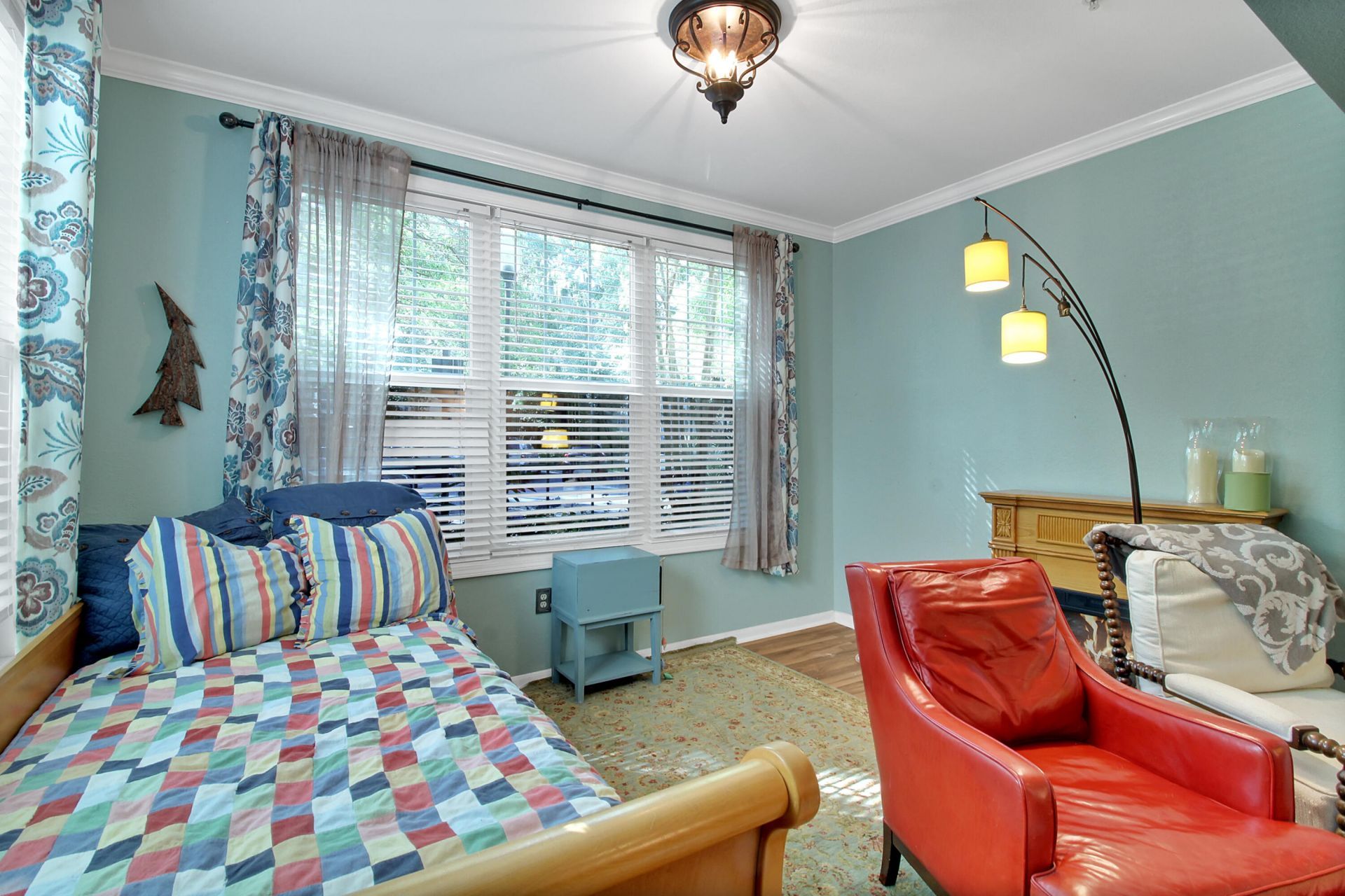 60 Fenwick Hall Allee Alley Photo 18