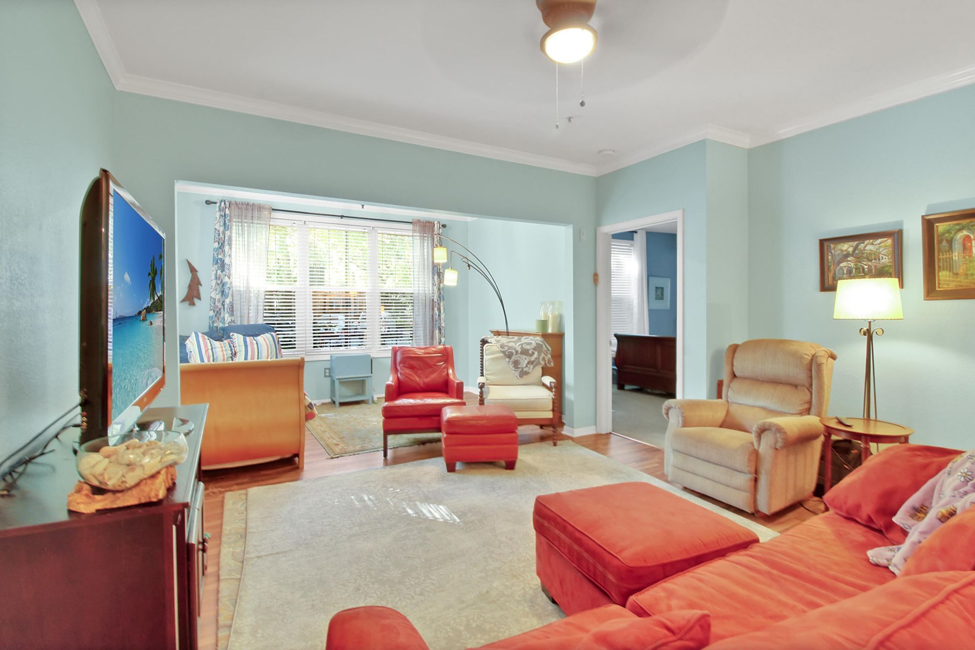 60 Fenwick Hall Allee Alley Photo 6