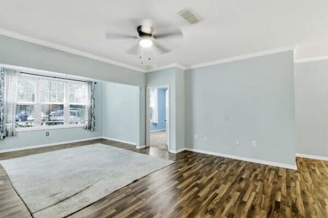 60 Fenwick Hall Allee Alley Photo 6