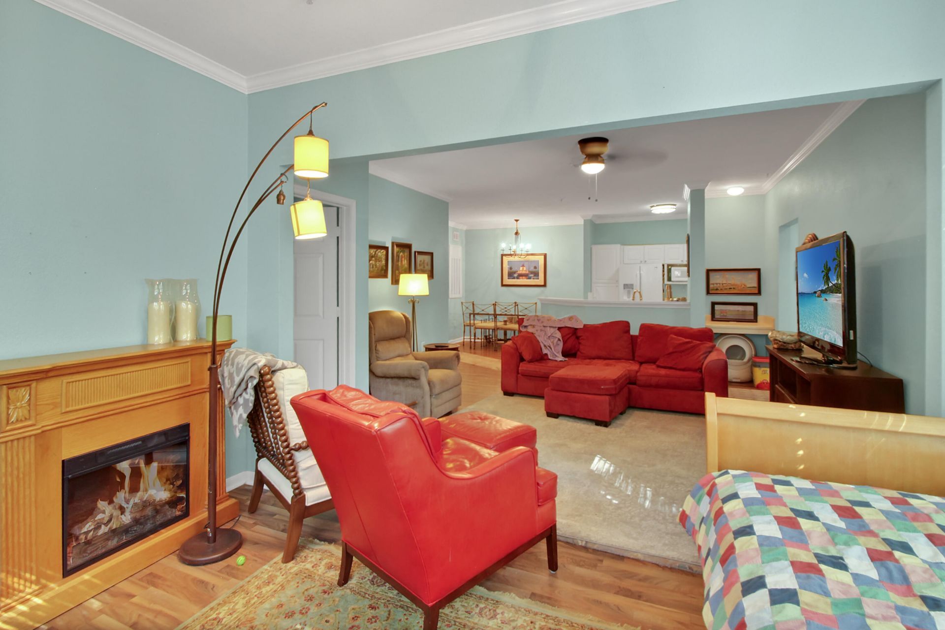 60 Fenwick Hall Allee Alley Photo 7