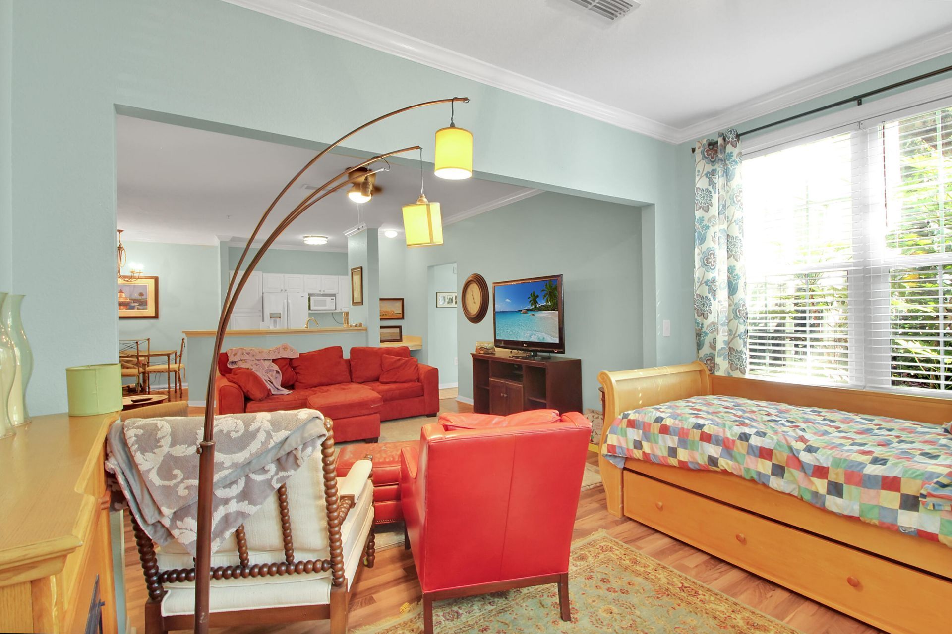 60 Fenwick Hall Allee Alley Photo 8