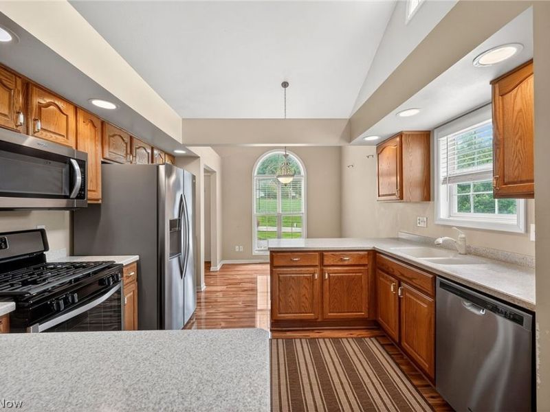 500 Glen Hollow Circle, Aurora, OH 44202 Photo 7