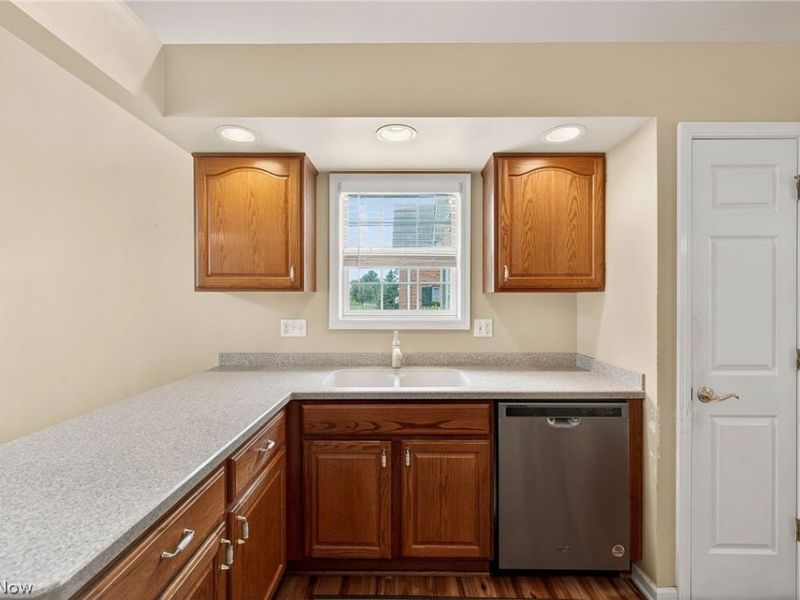 500 Glen Hollow Circle, Aurora, OH 44202 Photo 8