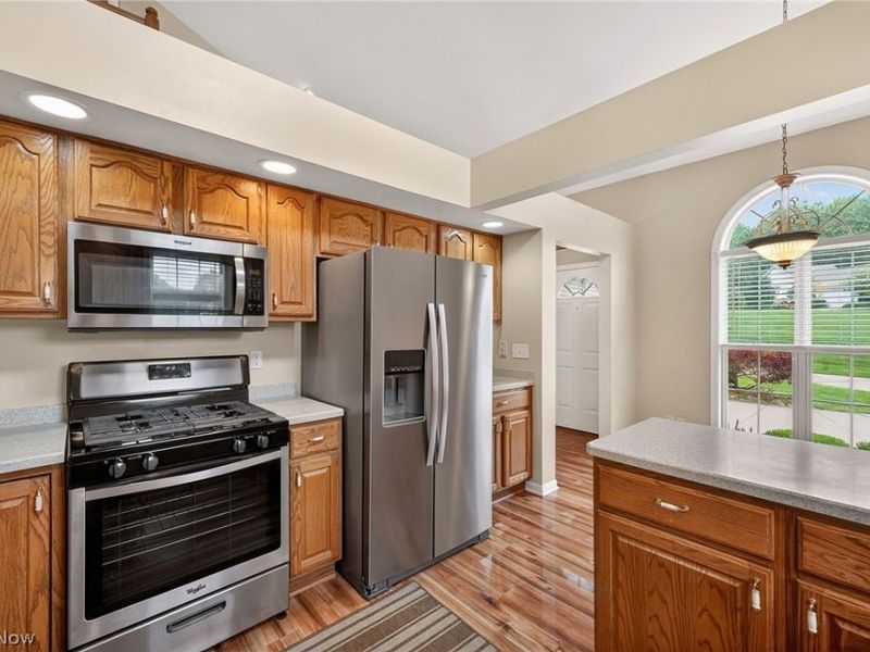 500 Glen Hollow Circle, Aurora, OH 44202 Photo 9