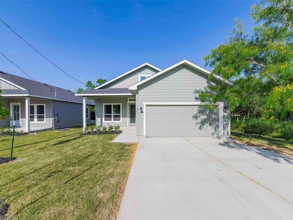 625 Birch LN, Cottonwood Shores, TX 78657