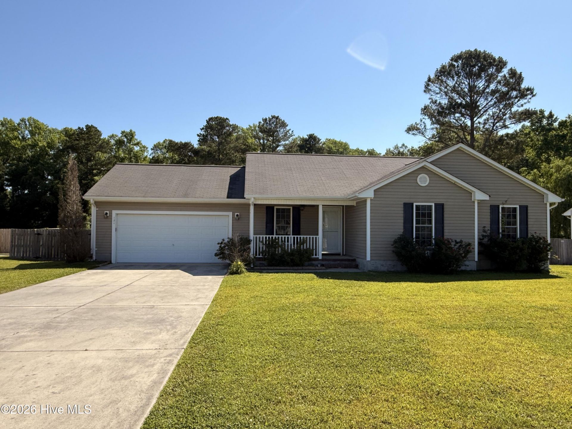 121 Laredo Drive, Jacksonville, NC 28540 Main Photo