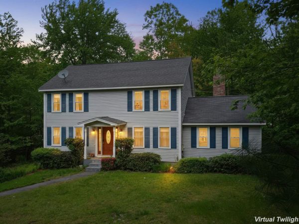 2 Arthur Avenue, Hooksett, NH 03106