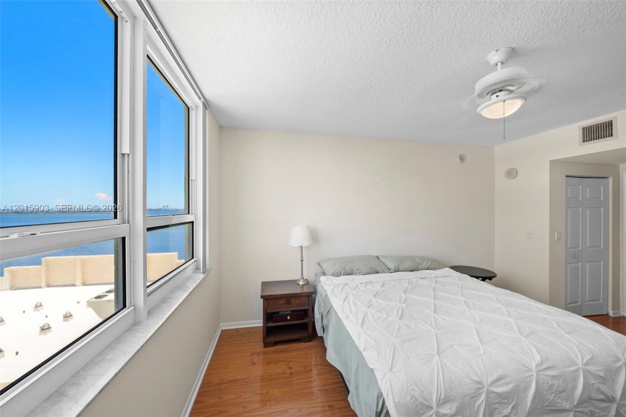 2000 N Bayshore Dr , Unit 1005, Miami, FL 33137 Photo
