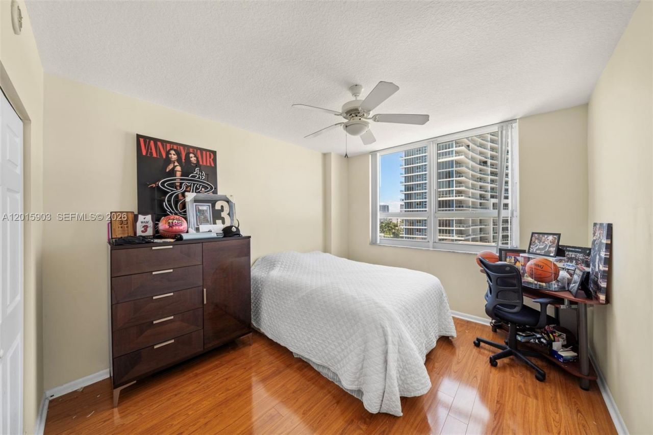 2000 N Bayshore Dr , Unit 1005, Miami, FL 33137 Photo
