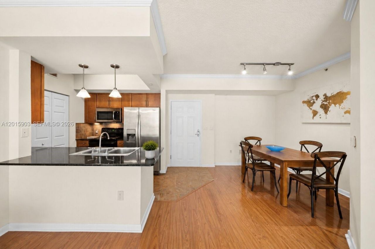2000 N Bayshore Dr , Unit 1005, Miami, FL 33137 Photo