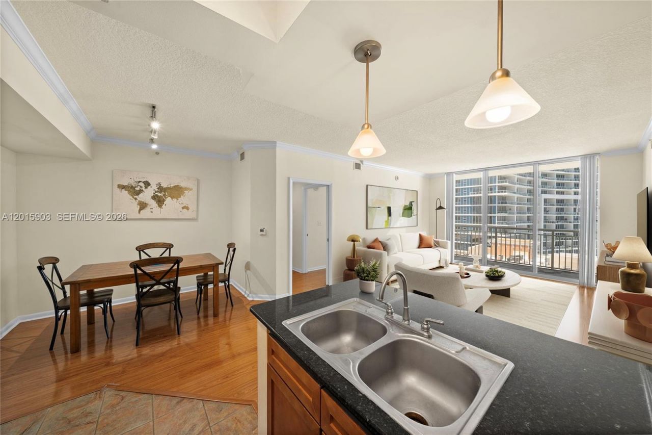 2000 N Bayshore Dr , Unit 1005, Miami, FL 33137 Photo