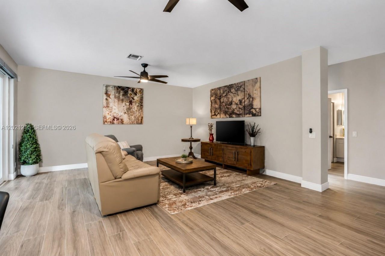 863 Vanda Ter , Weston, FL 33327 Photo