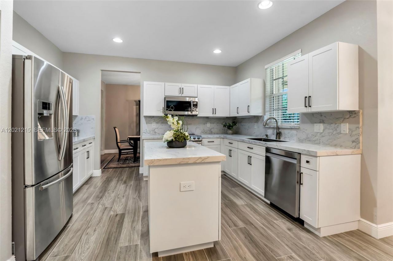 863 Vanda Ter , Weston, FL 33327 Photo