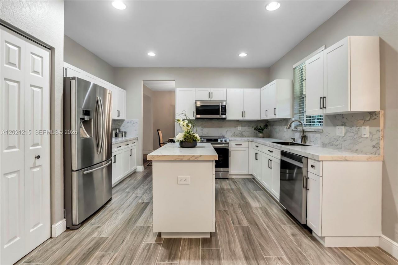 863 Vanda Ter , Weston, FL 33327 Photo