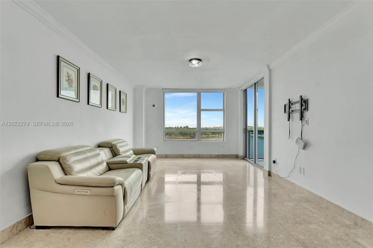 2641 N Flamingo Rd, Unit 603N, Sunrise, FL 33323 Photo