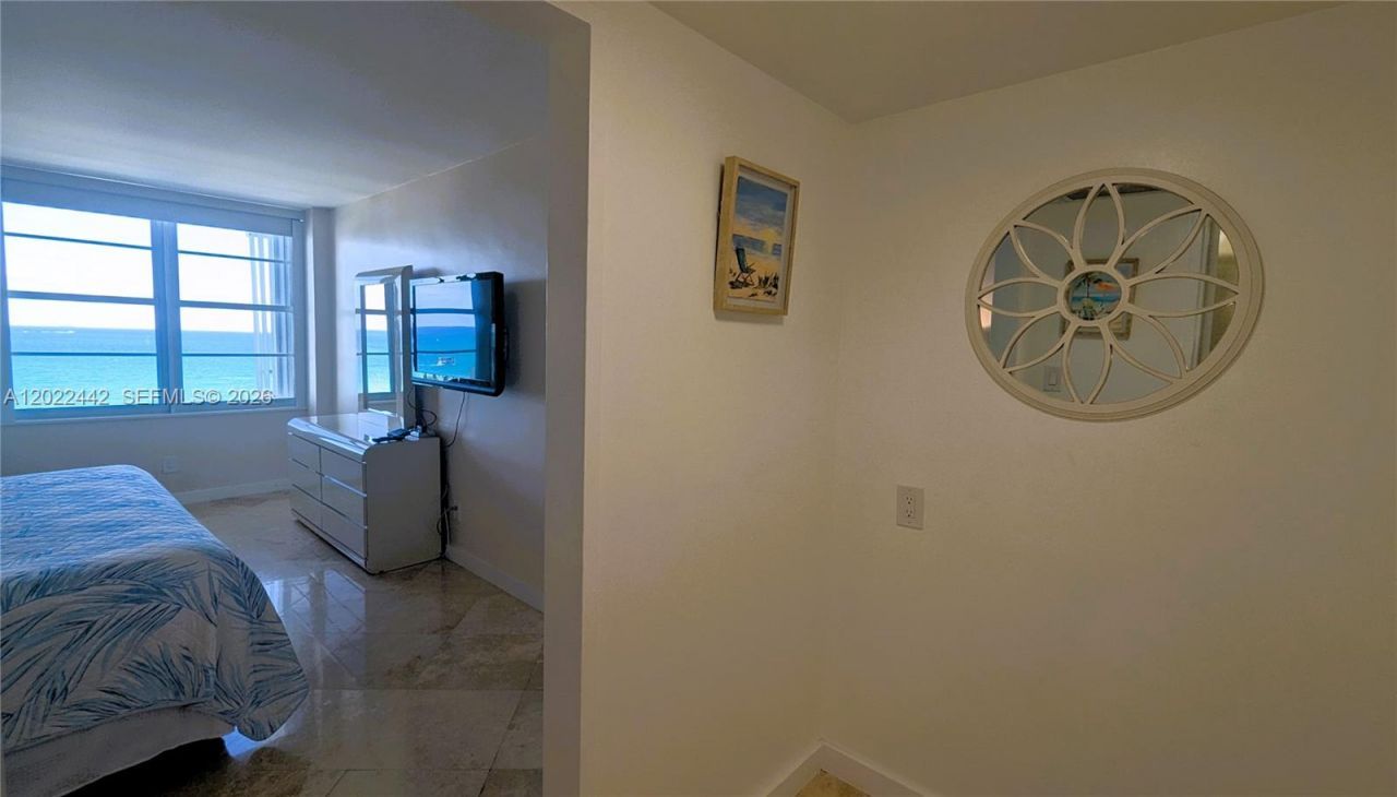 5161 Collins Ave , Unit 1217, Miami Beach, FL 33140 Photo