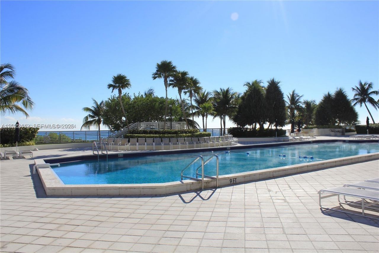 5161 Collins Ave , Unit 1217, Miami Beach, FL 33140 Photo